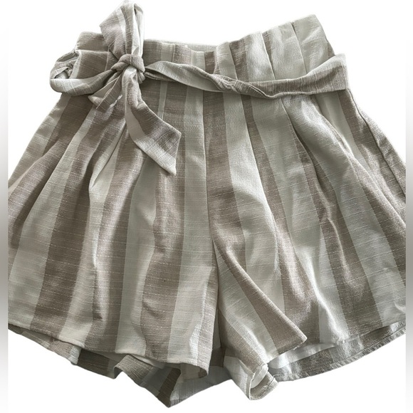 Blu Ivy Zip Back Young Contemporary Striped Neutral Wide Leg Shirt With Tie Belt - Picture 2 of 9